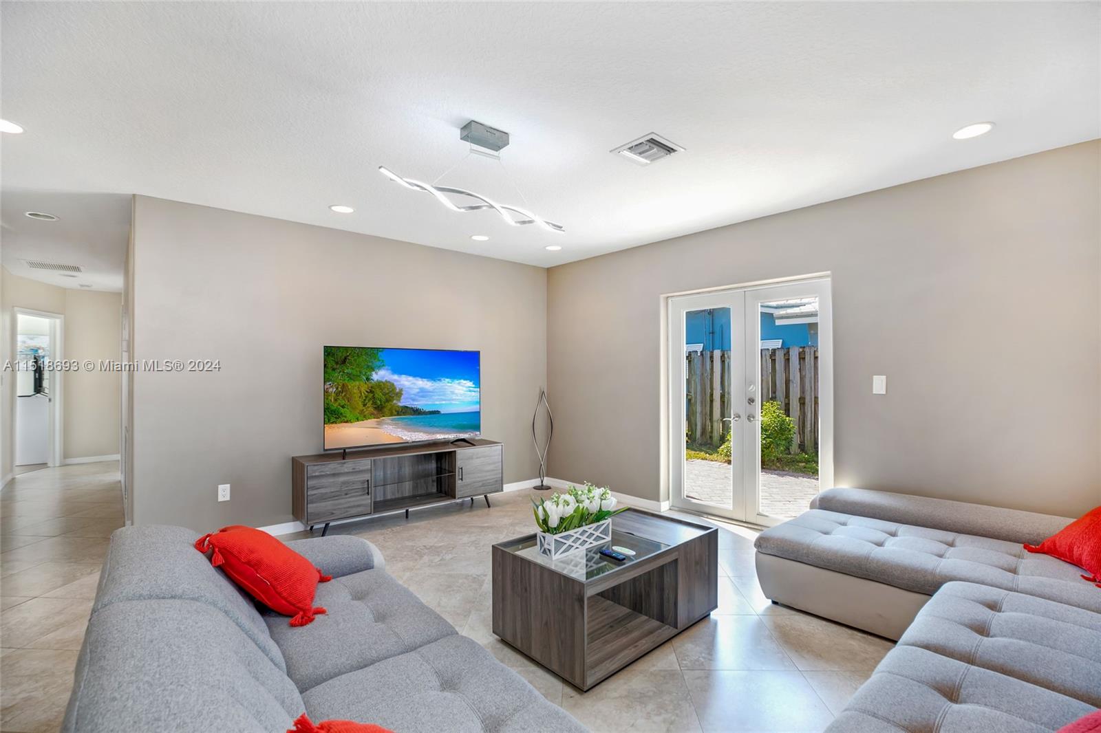 4710 NE 18th Ter, Fort Lauderdale, Florida 33308, 4 Bedrooms Bedrooms, ,3 BathroomsBathrooms,Residentiallease,For Rent,4710 NE 18th Ter,A11518693