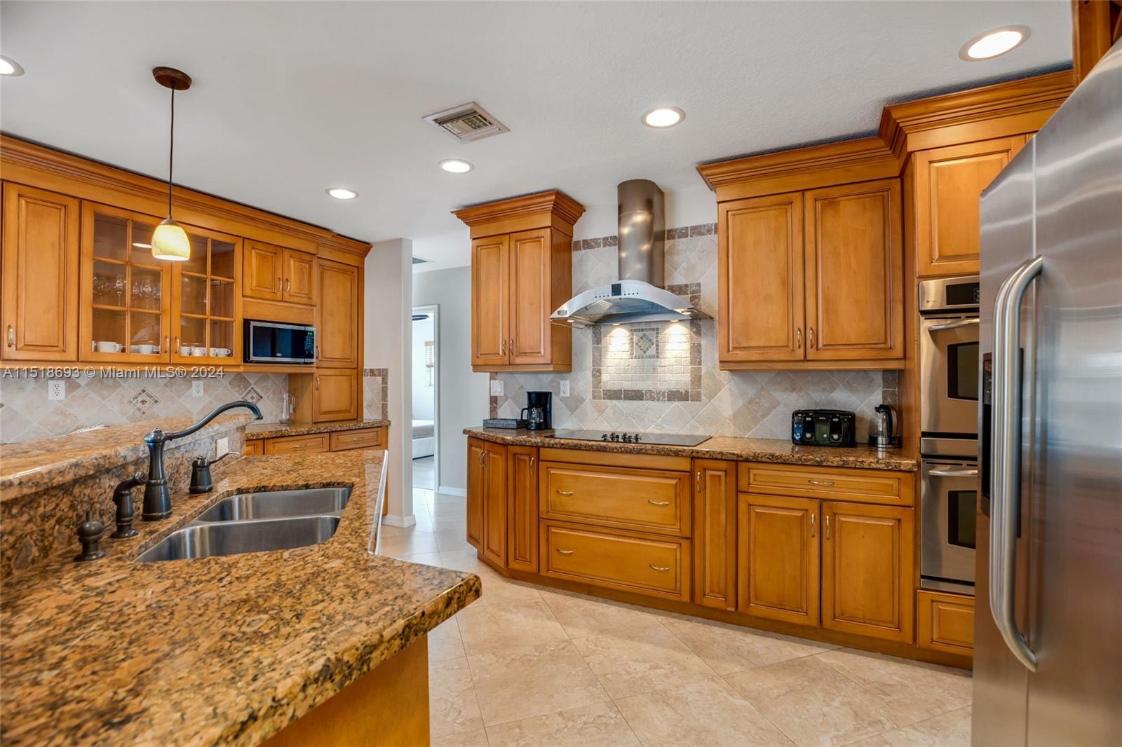 4710 NE 18th Ter, Fort Lauderdale, Florida 33308, 4 Bedrooms Bedrooms, ,3 BathroomsBathrooms,Residentiallease,For Rent,4710 NE 18th Ter,A11518693