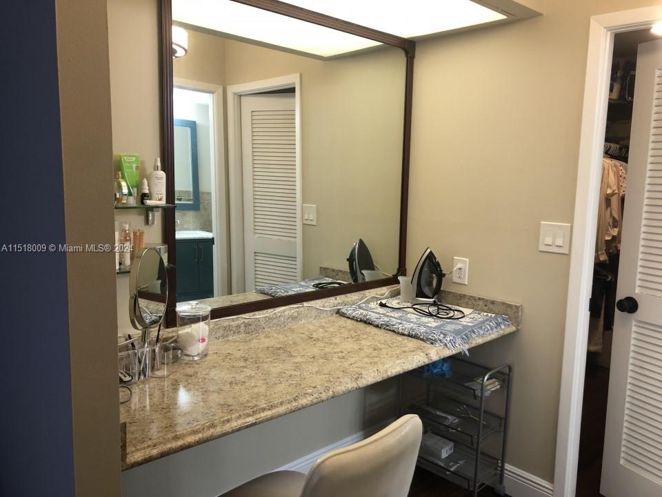 2500 Parkview Dr 618, Hallandale Beach, Florida 33009, 2 Bedrooms Bedrooms, ,2 BathroomsBathrooms,Residential,For Sale,2500 Parkview Dr 618,A11518009