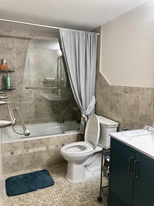 2500 Parkview Dr 618, Hallandale Beach, Florida 33009, 2 Bedrooms Bedrooms, ,2 BathroomsBathrooms,Residential,For Sale,2500 Parkview Dr 618,A11518009