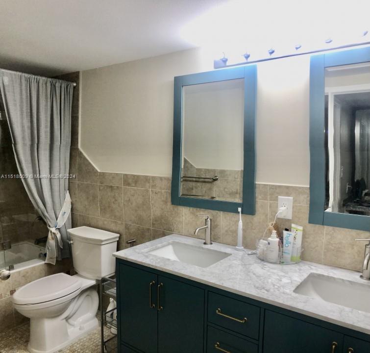 2500 Parkview Dr 618, Hallandale Beach, Florida 33009, 2 Bedrooms Bedrooms, ,2 BathroomsBathrooms,Residential,For Sale,2500 Parkview Dr 618,A11518009