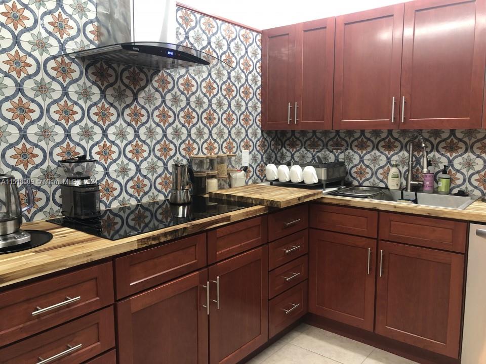 2500 Parkview Dr 618, Hallandale Beach, Florida 33009, 2 Bedrooms Bedrooms, ,2 BathroomsBathrooms,Residential,For Sale,2500 Parkview Dr 618,A11518009