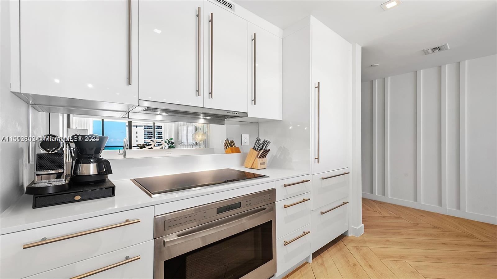 2201 Collins Ave 1219, Miami Beach, Florida 33139, 2 Bedrooms Bedrooms, ,1 BathroomBathrooms,Residential,For Sale,2201 Collins Ave 1219,A11512803