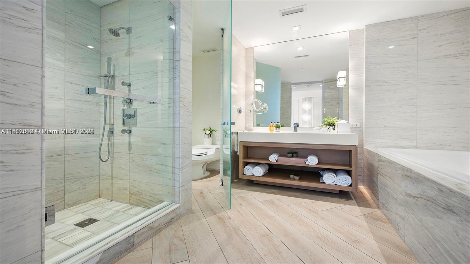 2201 Collins Ave 1219, Miami Beach, Florida 33139, 2 Bedrooms Bedrooms, ,1 BathroomBathrooms,Residential,For Sale,2201 Collins Ave 1219,A11512803
