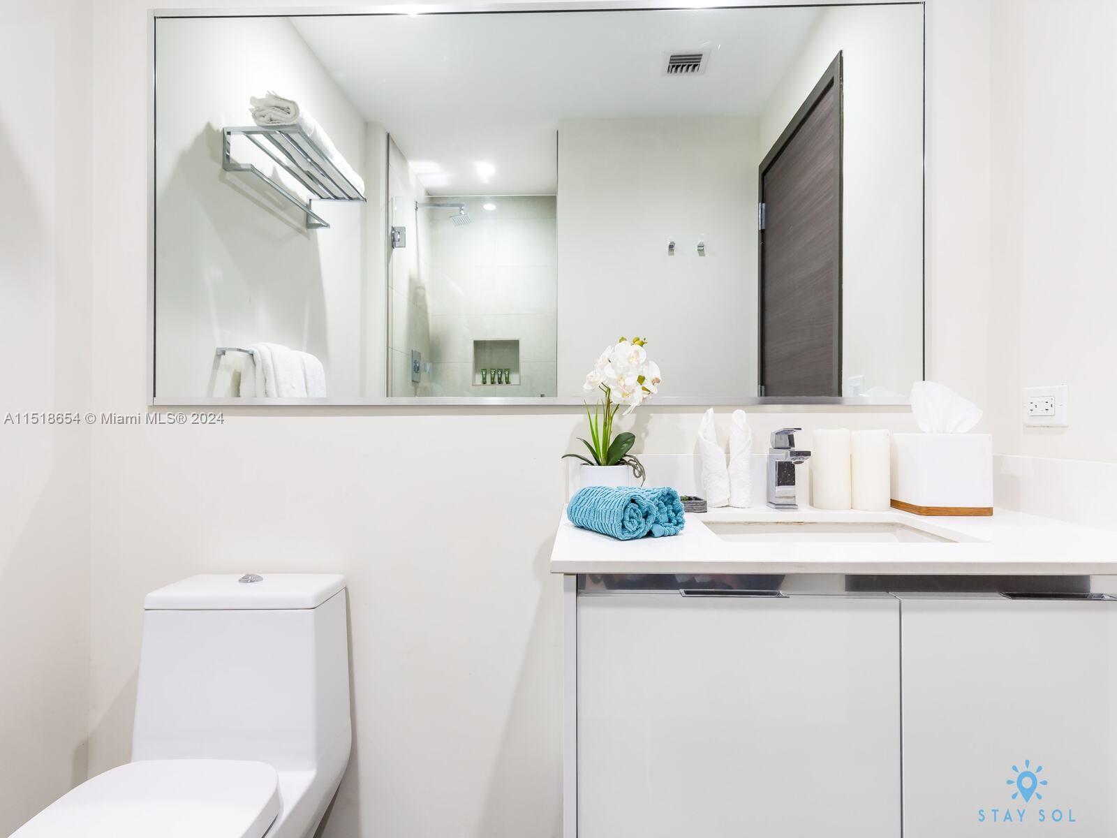 777 N Ocean Dr N409, Hollywood, Florida 33019, 2 Bedrooms Bedrooms, ,1 BathroomBathrooms,Residential,For Sale,777 N Ocean Dr N409,A11518654