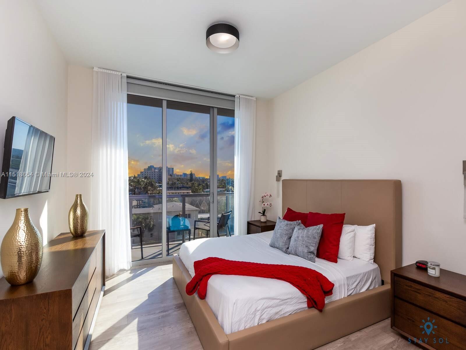777 N Ocean Dr N409, Hollywood, Florida 33019, 2 Bedrooms Bedrooms, ,1 BathroomBathrooms,Residential,For Sale,777 N Ocean Dr N409,A11518654