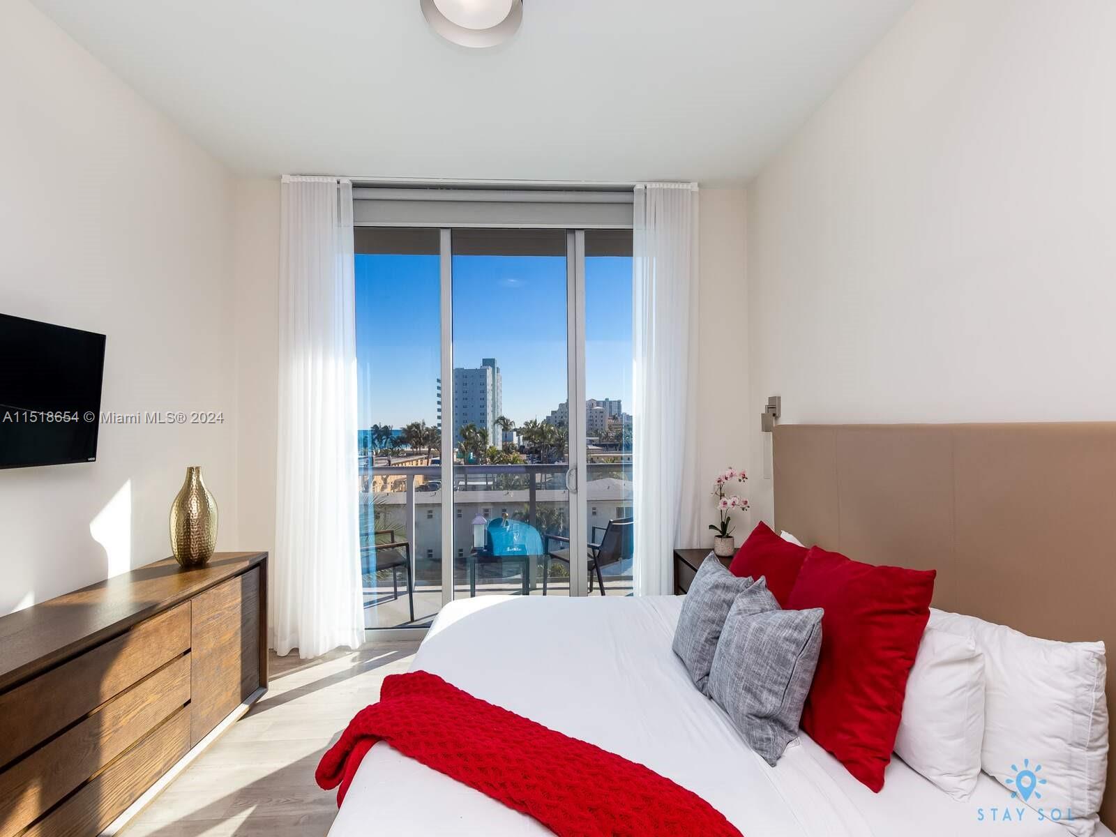 777 N Ocean Dr N409, Hollywood, Florida 33019, 2 Bedrooms Bedrooms, ,1 BathroomBathrooms,Residential,For Sale,777 N Ocean Dr N409,A11518654