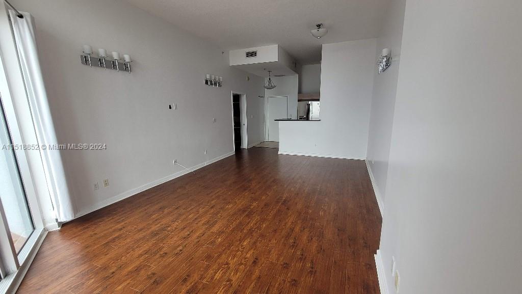 335 S Biscayne Blvd UPH-02, Miami, Florida 33131, 1 Bedroom Bedrooms, 3 Rooms Rooms,1 BathroomBathrooms,Residential,For Sale,335 S Biscayne Blvd UPH-02,A11518852