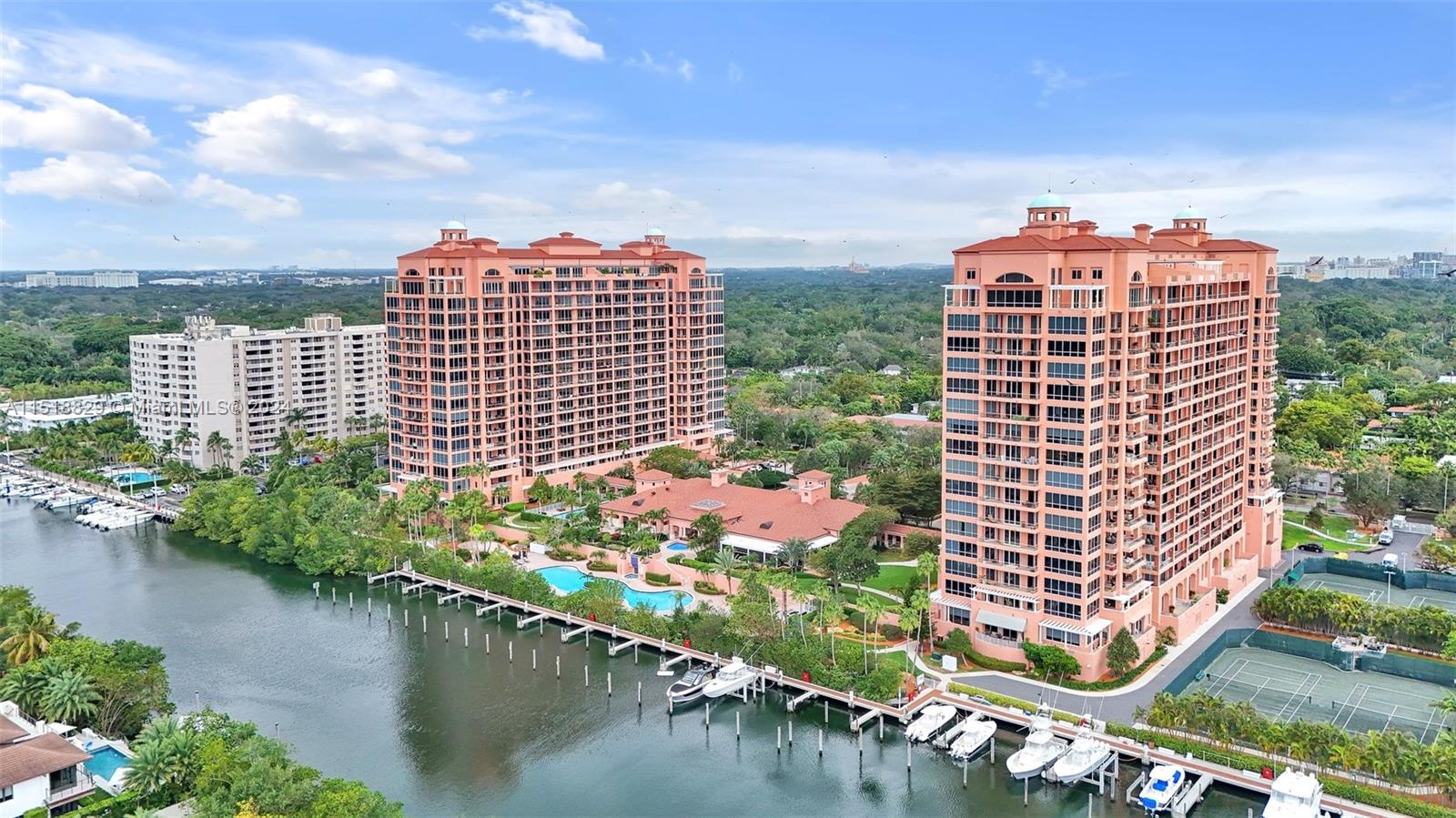 60  Edgewater Dr #9H For Sale A11518829, FL