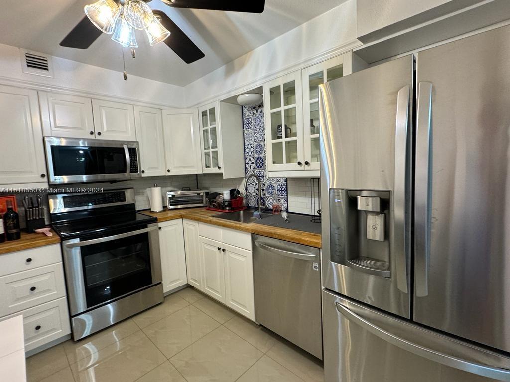 427 Golden Isles Dr 12I, Hallandale Beach, Florida 33009, 2 Bedrooms Bedrooms, ,2 BathroomsBathrooms,Residential,For Sale,427 Golden Isles Dr 12I,A11518550