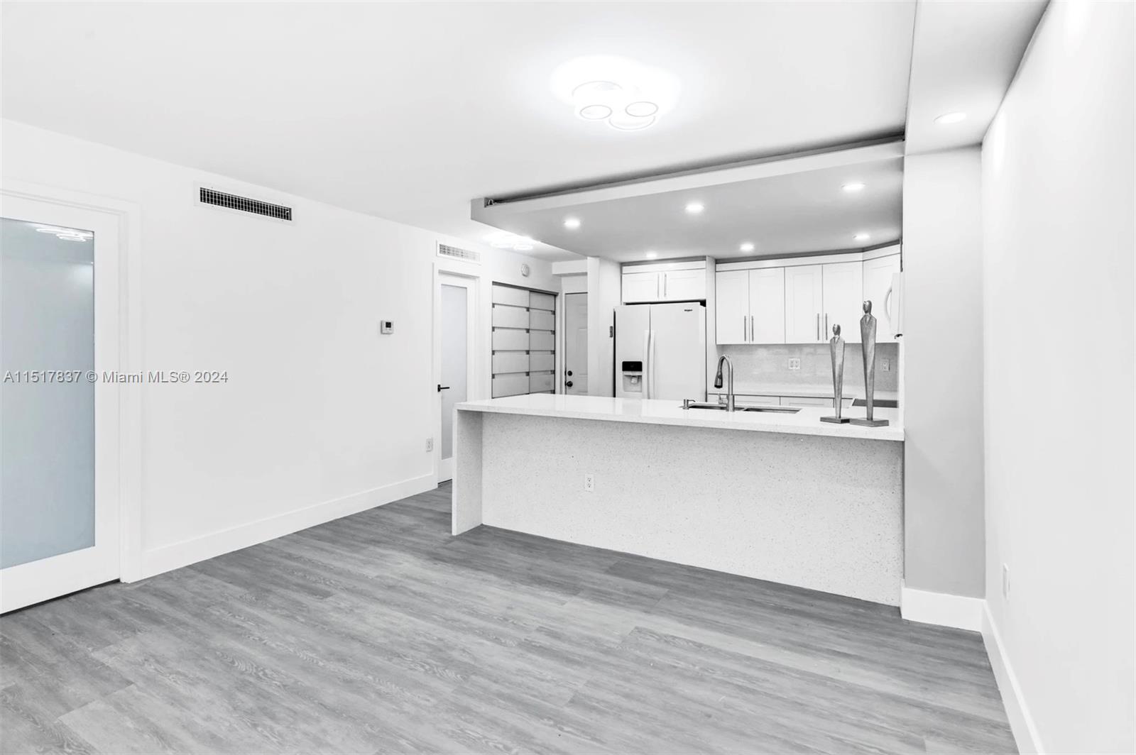 3725 NE 169 ST 203-B, North Miami Beach, Florida 33160, 1 Bedroom Bedrooms, ,1 BathroomBathrooms,Residential,For Sale,3725 NE 169 ST 203-B,A11517837