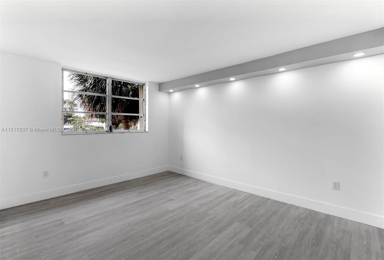 3725 NE 169 ST 203-B, North Miami Beach, Florida 33160, 1 Bedroom Bedrooms, ,1 BathroomBathrooms,Residential,For Sale,3725 NE 169 ST 203-B,A11517837