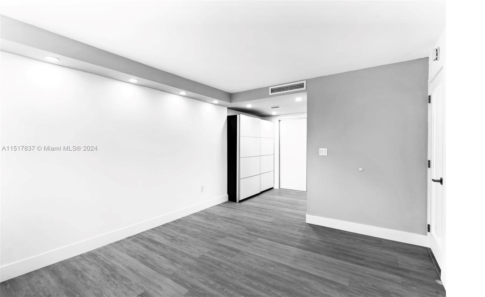 3725 NE 169 ST 203-B, North Miami Beach, Florida 33160, 1 Bedroom Bedrooms, ,1 BathroomBathrooms,Residential,For Sale,3725 NE 169 ST 203-B,A11517837