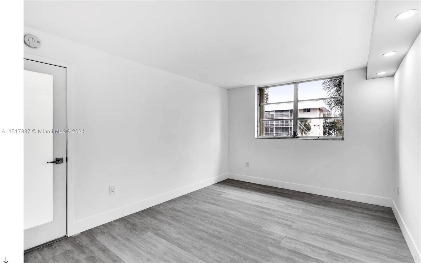 3725 NE 169 ST 203-B, North Miami Beach, Florida 33160, 1 Bedroom Bedrooms, ,1 BathroomBathrooms,Residential,For Sale,3725 NE 169 ST 203-B,A11517837