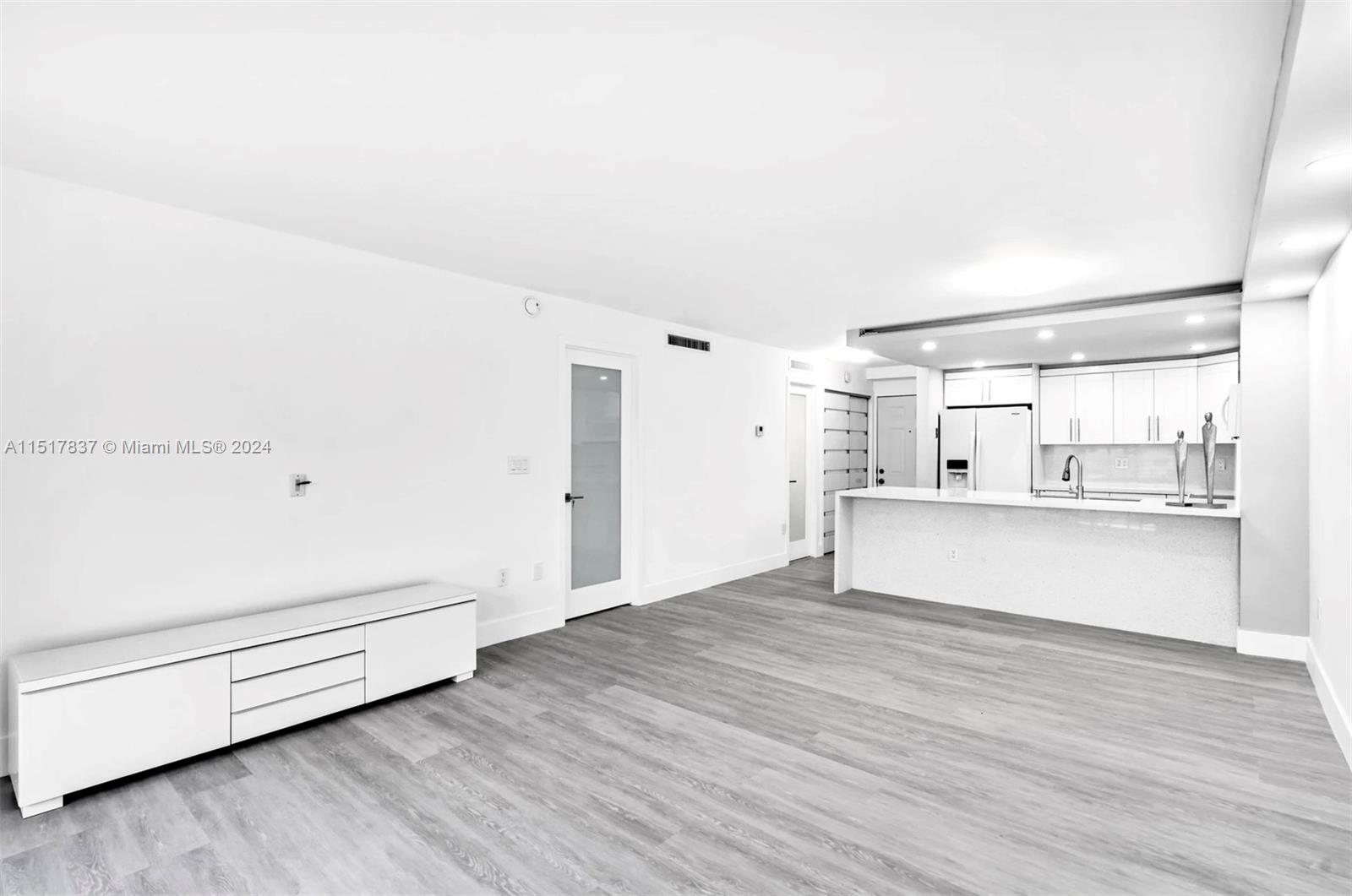 3725 NE 169 ST 203-B, North Miami Beach, Florida 33160, 1 Bedroom Bedrooms, ,1 BathroomBathrooms,Residential,For Sale,3725 NE 169 ST 203-B,A11517837