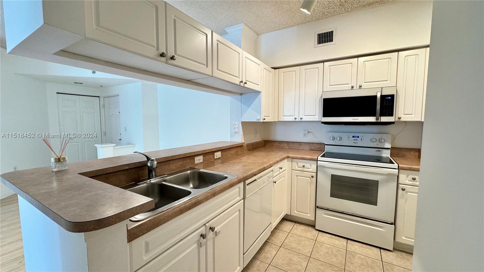 17145 N Bay Rd 4308, Sunny Isles Beach, Florida 33160, 2 Bedrooms Bedrooms, ,2 BathroomsBathrooms,Residential,For Sale,17145 N Bay Rd 4308,A11518452