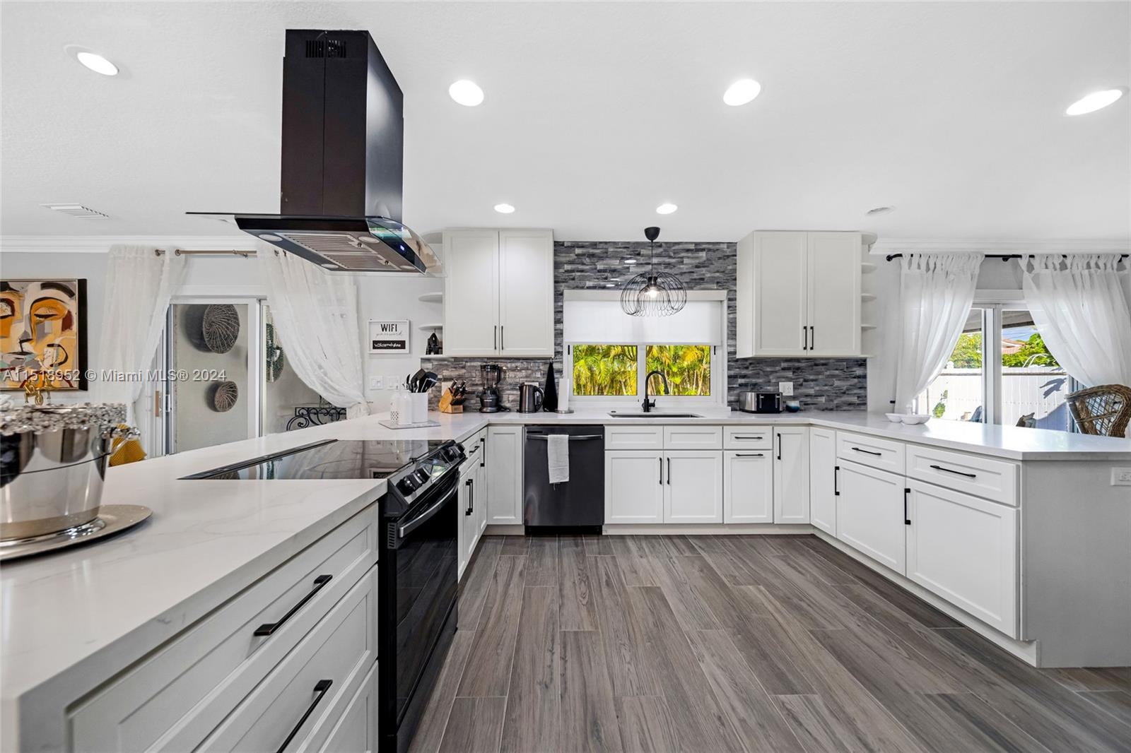 5801 NE 18th Ter, Fort Lauderdale, Florida 33308, 3 Bedrooms Bedrooms, ,2 BathroomsBathrooms,Residentiallease,For Rent,5801 NE 18th Ter,A11518952