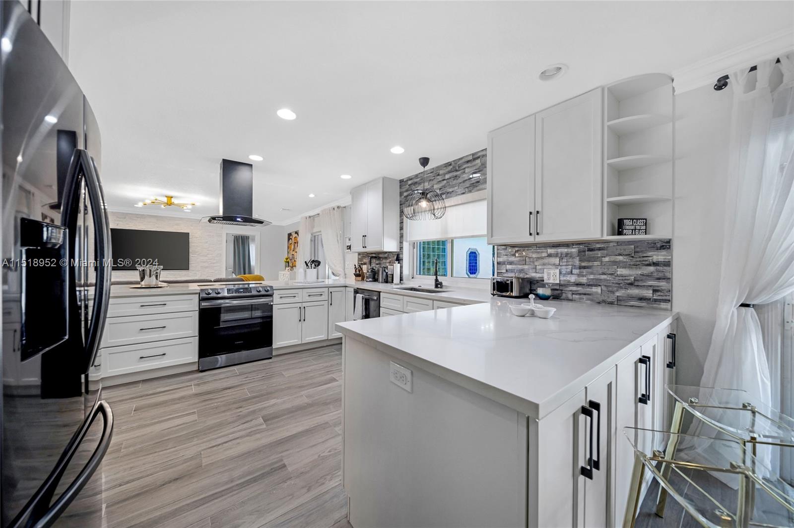 5801 NE 18th Ter, Fort Lauderdale, Florida 33308, 3 Bedrooms Bedrooms, ,2 BathroomsBathrooms,Residentiallease,For Rent,5801 NE 18th Ter,A11518952