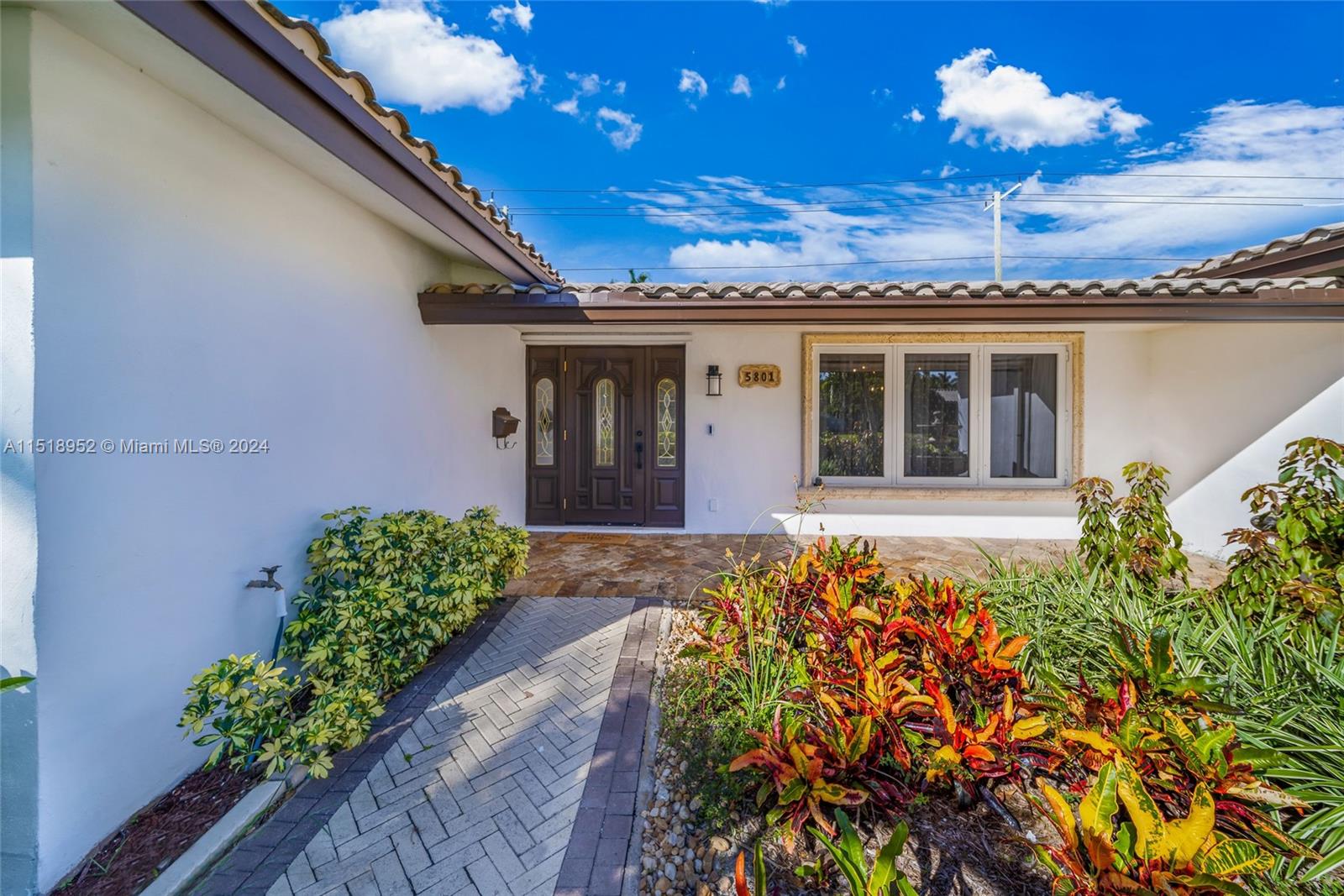 5801 NE 18th Ter, Fort Lauderdale, Florida 33308, 3 Bedrooms Bedrooms, ,2 BathroomsBathrooms,Residentiallease,For Rent,5801 NE 18th Ter,A11518952