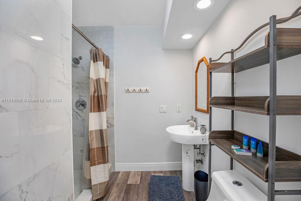 5320 NE 16th Ter, Fort Lauderdale, Florida 33334, 4 Bedrooms Bedrooms, ,3 BathroomsBathrooms,Residentiallease,For Rent,5320 NE 16th Ter,A11519000