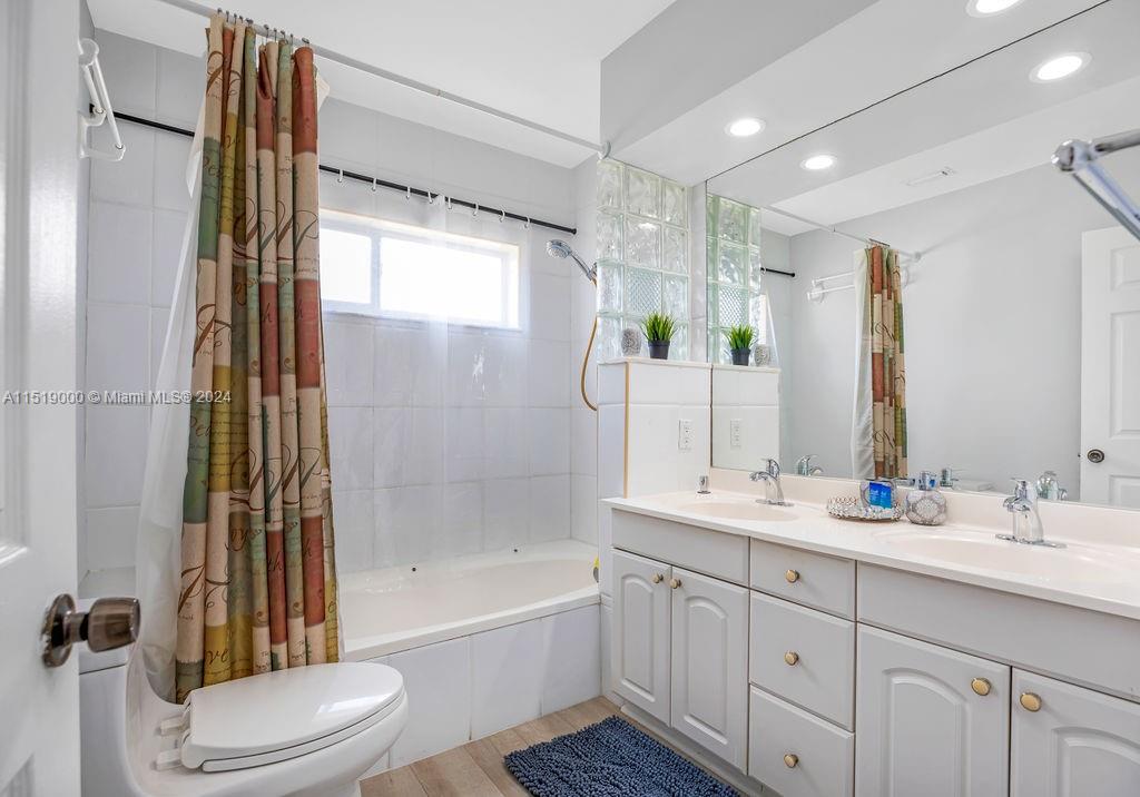 5320 NE 16th Ter, Fort Lauderdale, Florida 33334, 4 Bedrooms Bedrooms, ,3 BathroomsBathrooms,Residentiallease,For Rent,5320 NE 16th Ter,A11519000