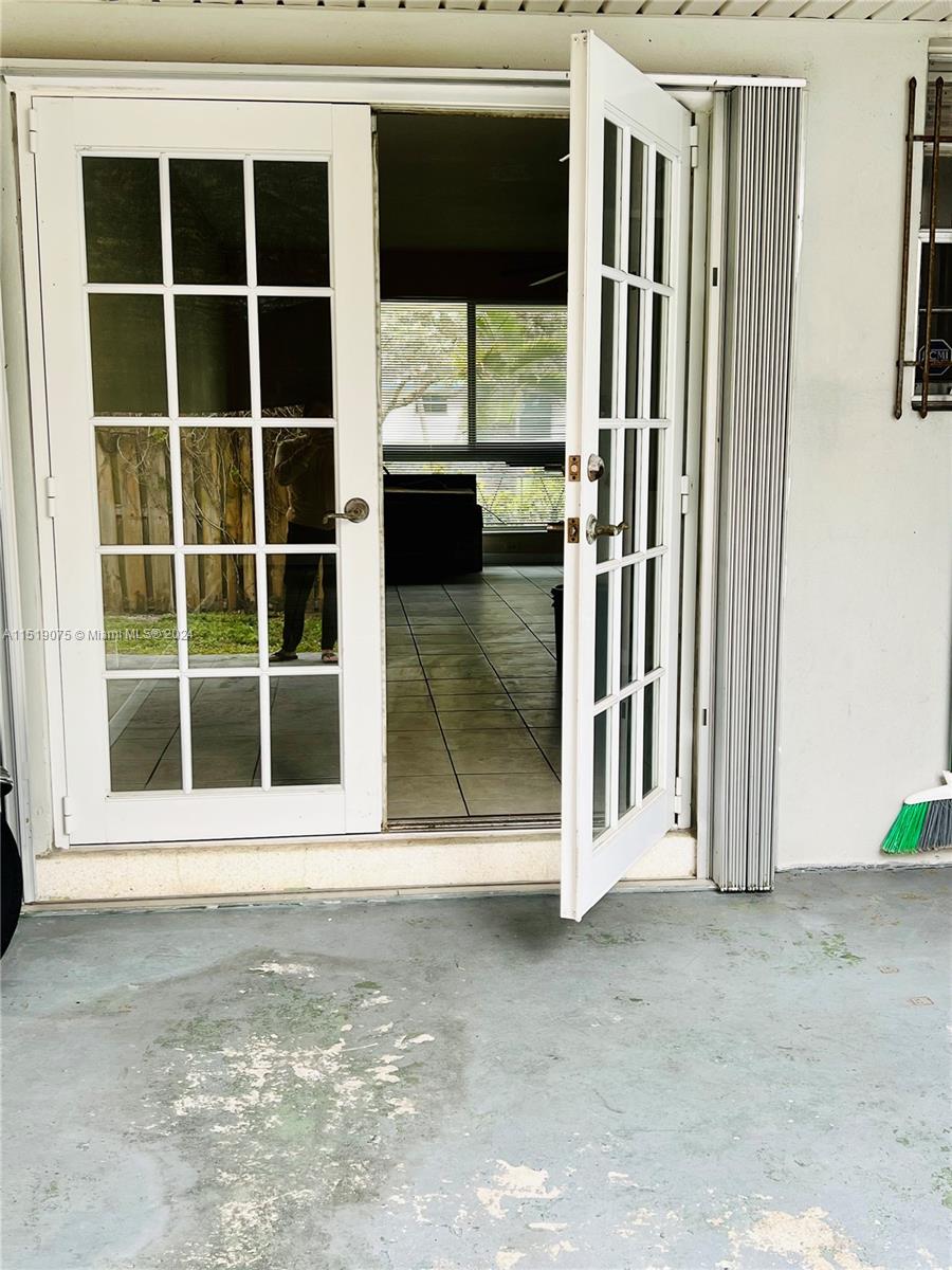 Dania Beach, Florida 33004, 2 Bedrooms Bedrooms, ,2 BathroomsBathrooms,Residentiallease,For Rent,A11519075