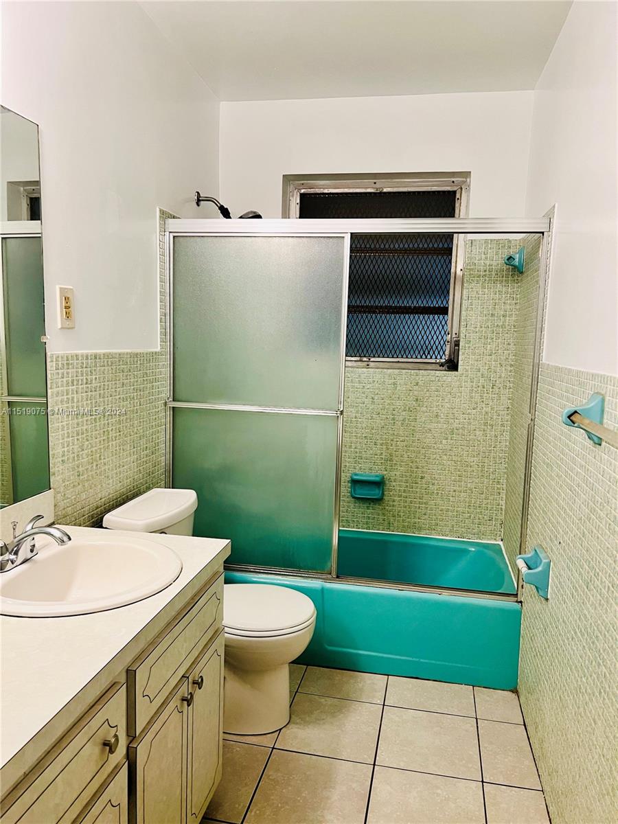Dania Beach, Florida 33004, 2 Bedrooms Bedrooms, ,2 BathroomsBathrooms,Residentiallease,For Rent,A11519075