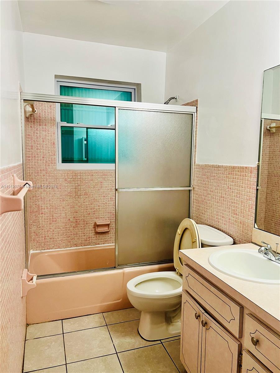 Dania Beach, Florida 33004, 2 Bedrooms Bedrooms, ,2 BathroomsBathrooms,Residentiallease,For Rent,A11519075