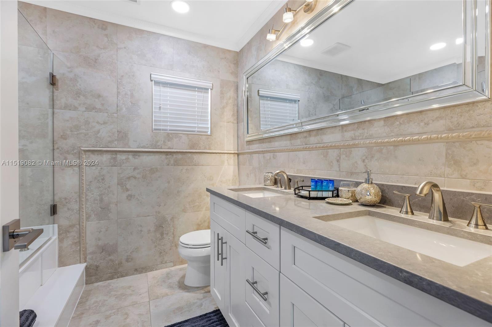 1984 Windward Dr, Lauderdale By The Sea, Florida 33062, 4 Bedrooms Bedrooms, ,2 BathroomsBathrooms,Residentiallease,For Rent,1984 Windward Dr,A11519082