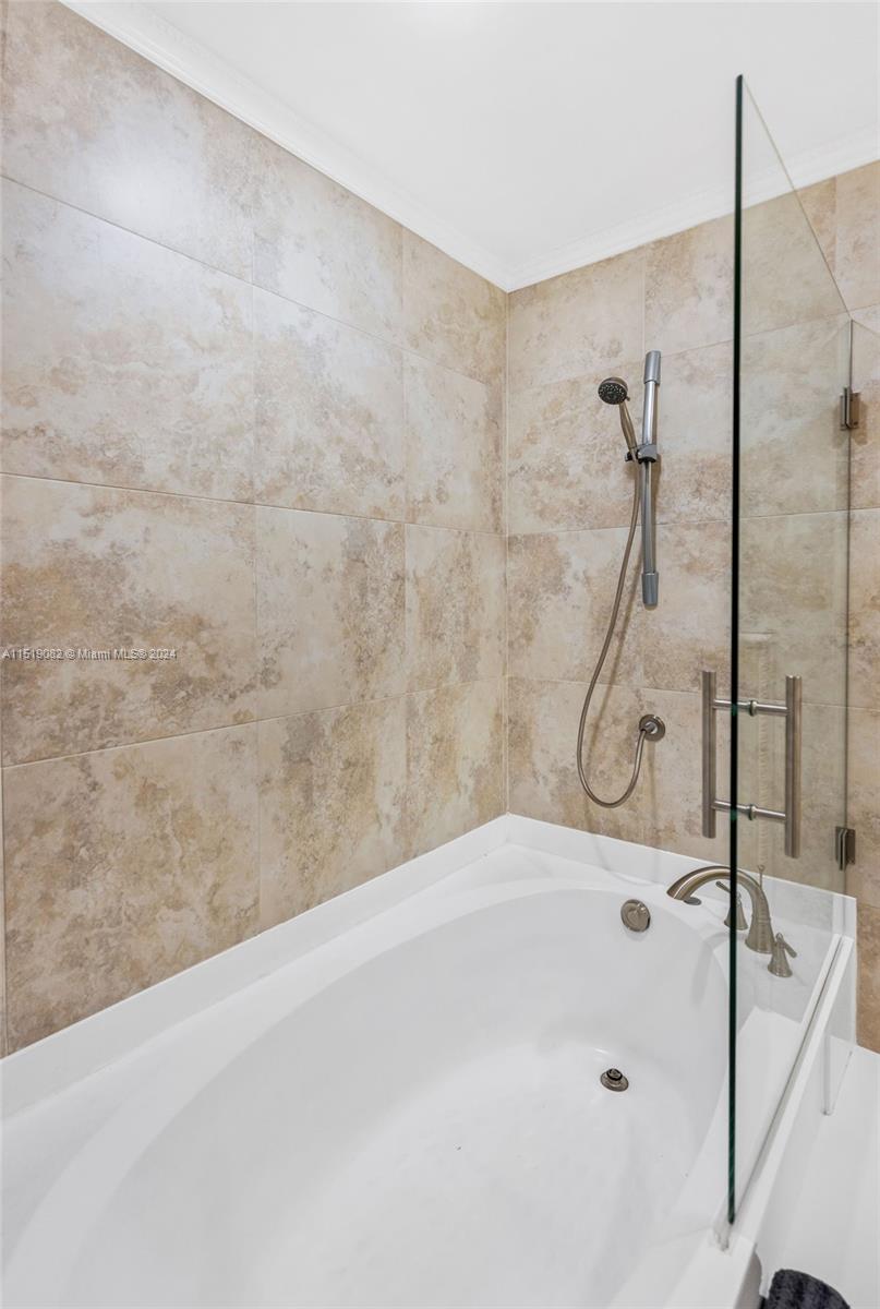 1984 Windward Dr, Lauderdale By The Sea, Florida 33062, 4 Bedrooms Bedrooms, ,2 BathroomsBathrooms,Residentiallease,For Rent,1984 Windward Dr,A11519082