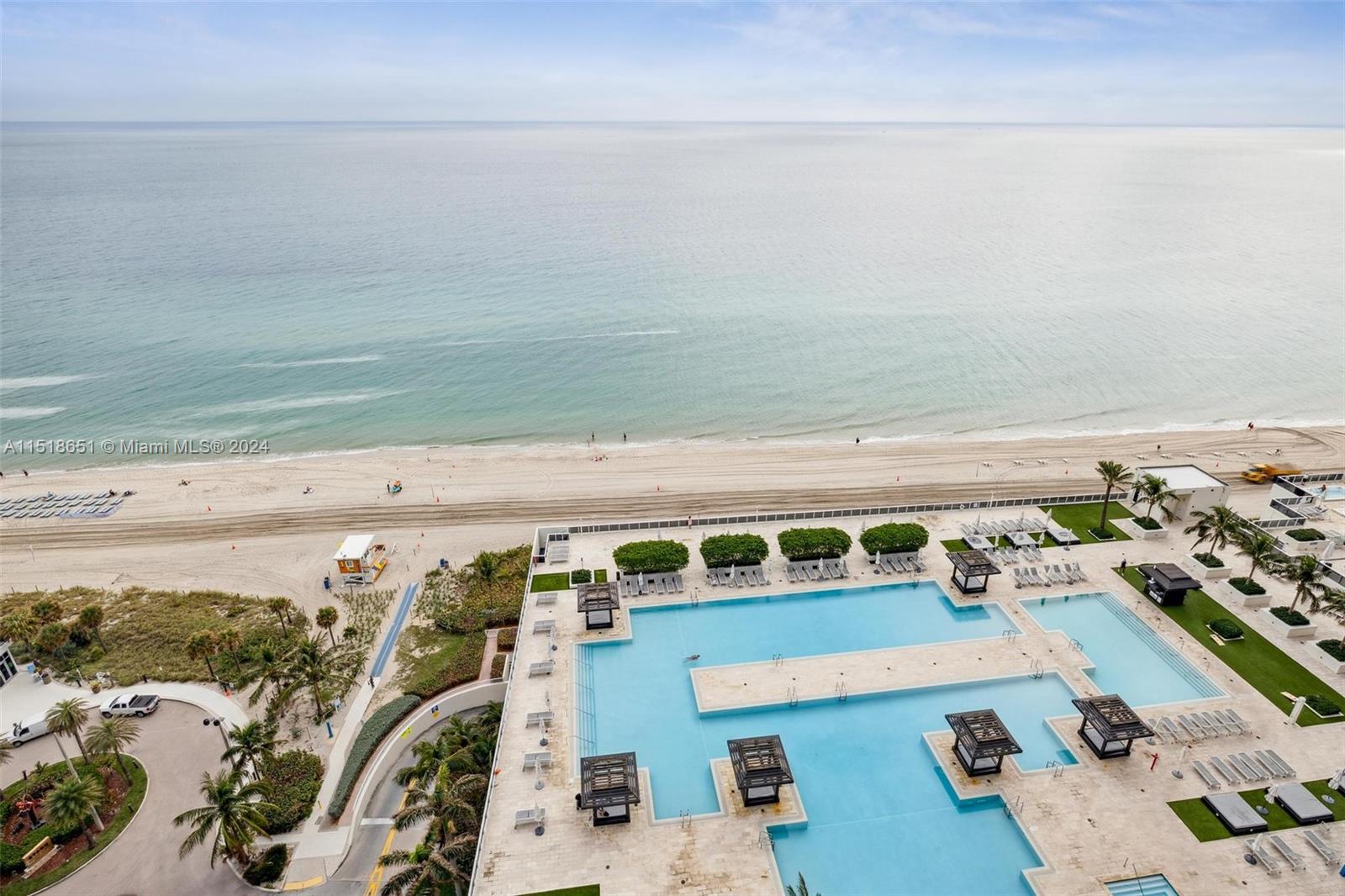 1800 S Ocean Dr 2201, Hallandale Beach, Florida 33009, 3 Bedrooms Bedrooms, ,3 BathroomsBathrooms,Residential,For Sale,1800 S Ocean Dr 2201,A11518651