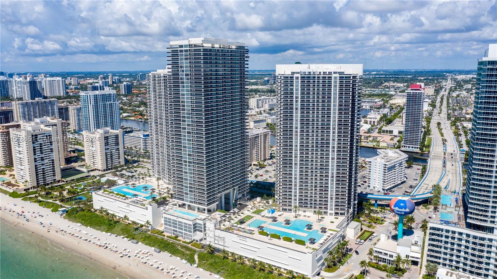 1800 S Ocean Dr 2201, Hallandale Beach, Florida 33009, 3 Bedrooms Bedrooms, ,3 BathroomsBathrooms,Residential,For Sale,1800 S Ocean Dr 2201,A11518651