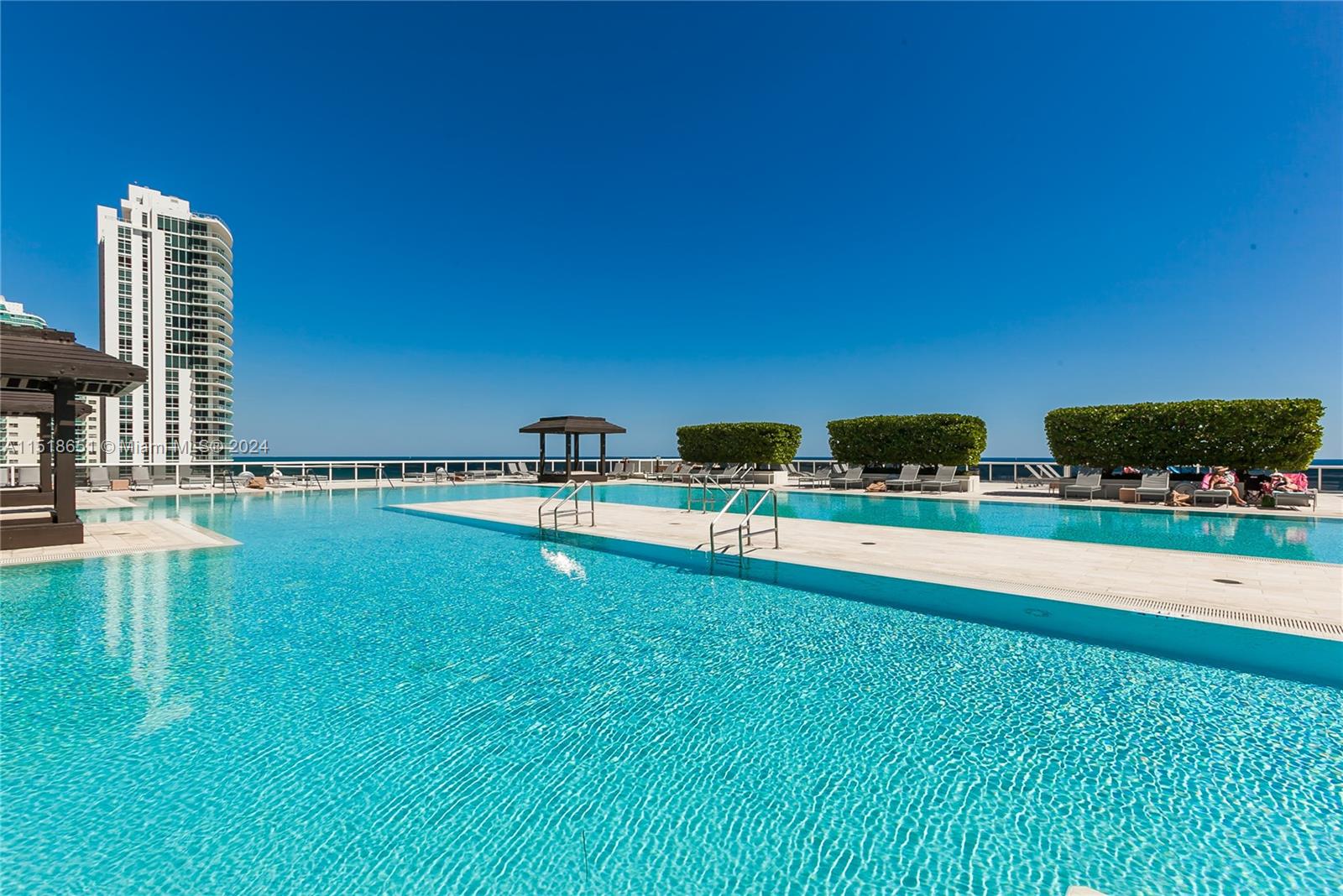 1800 S Ocean Dr 2201, Hallandale Beach, Florida 33009, 3 Bedrooms Bedrooms, ,3 BathroomsBathrooms,Residential,For Sale,1800 S Ocean Dr 2201,A11518651