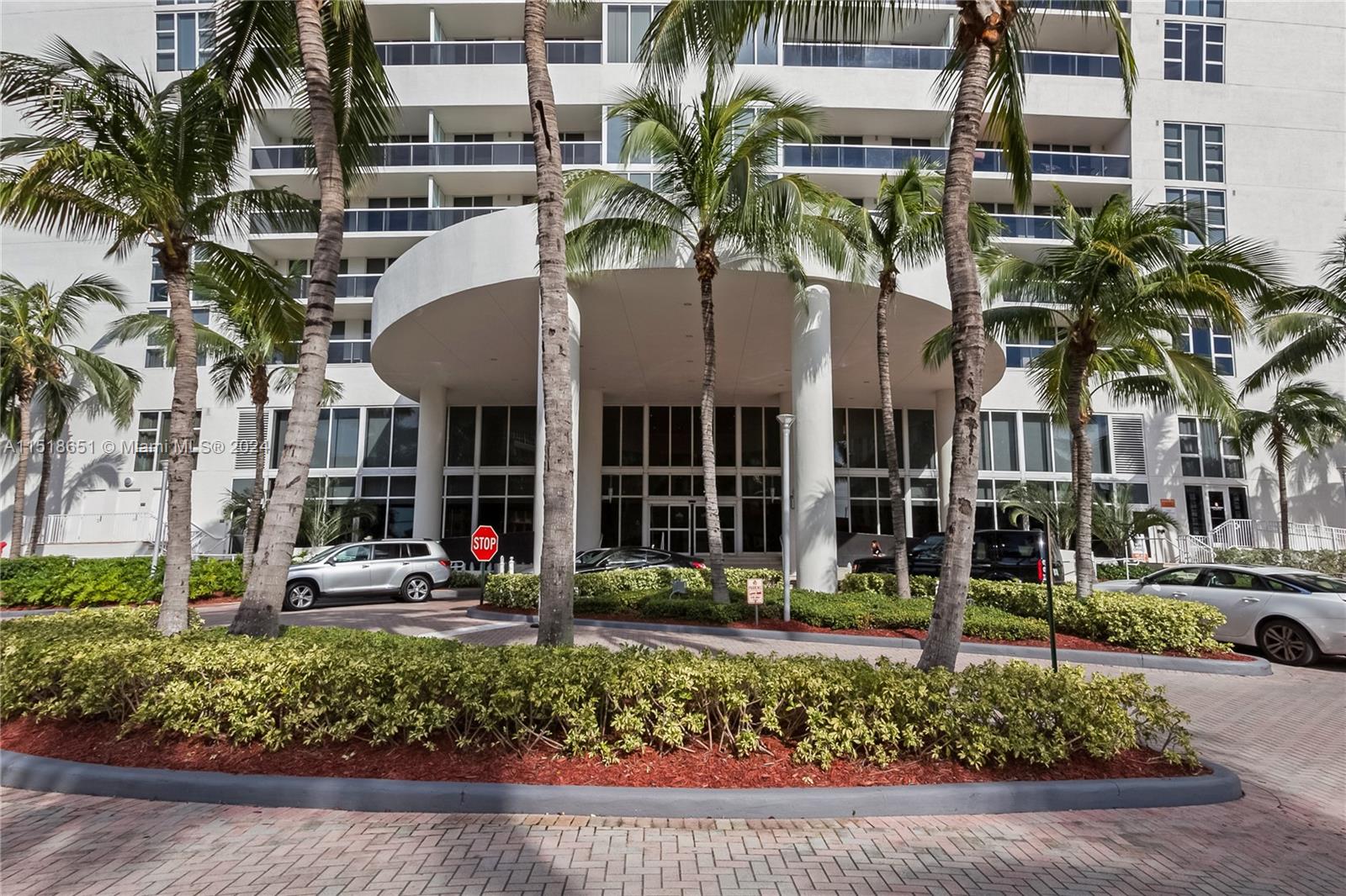 1800 S Ocean Dr 2201, Hallandale Beach, Florida 33009, 3 Bedrooms Bedrooms, ,3 BathroomsBathrooms,Residential,For Sale,1800 S Ocean Dr 2201,A11518651