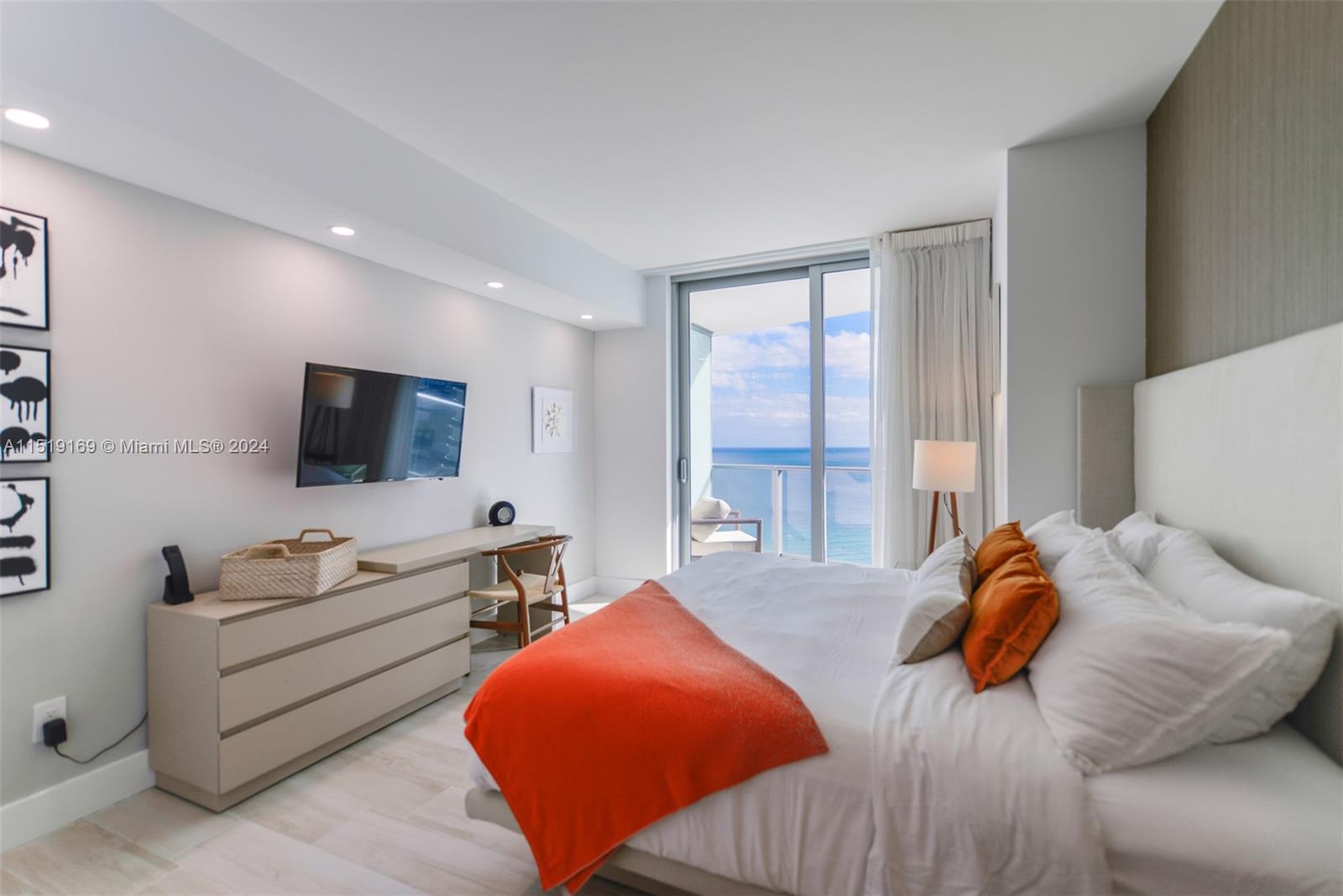 4111 S Ocean Dr 1905, Hollywood, Florida 33019, 2 Bedrooms Bedrooms, ,2 BathroomsBathrooms,Residential,For Sale,4111 S Ocean Dr 1905,A11519169