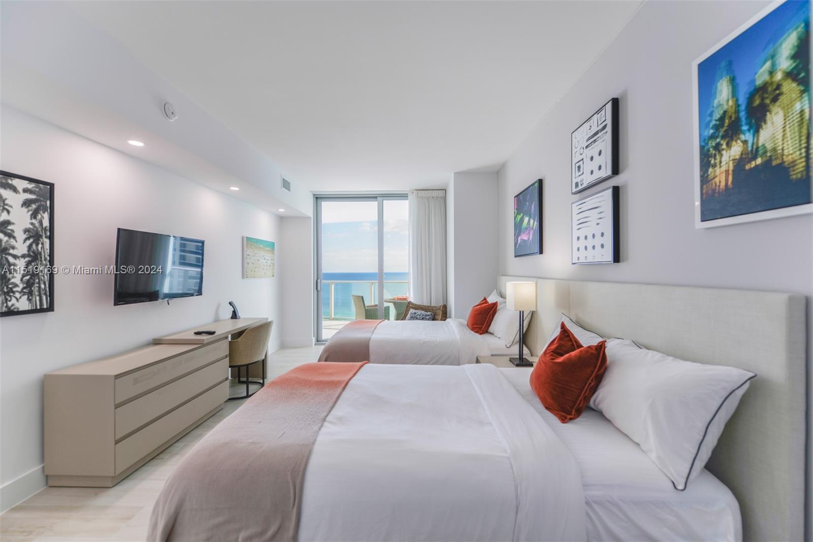 4111 S Ocean Dr 1905, Hollywood, Florida 33019, 2 Bedrooms Bedrooms, ,2 BathroomsBathrooms,Residential,For Sale,4111 S Ocean Dr 1905,A11519169