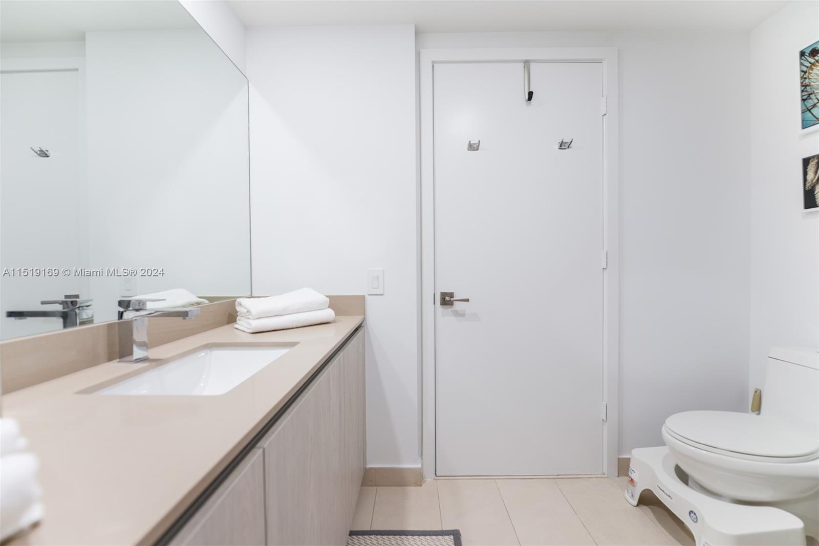 4111 S Ocean Dr 1905, Hollywood, Florida 33019, 2 Bedrooms Bedrooms, ,2 BathroomsBathrooms,Residential,For Sale,4111 S Ocean Dr 1905,A11519169
