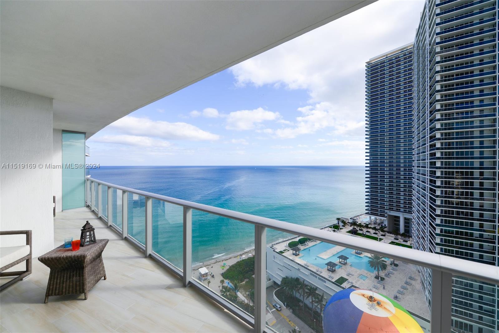 4111 S Ocean Dr 1905, Hollywood, Florida 33019, 2 Bedrooms Bedrooms, ,2 BathroomsBathrooms,Residential,For Sale,4111 S Ocean Dr 1905,A11519169