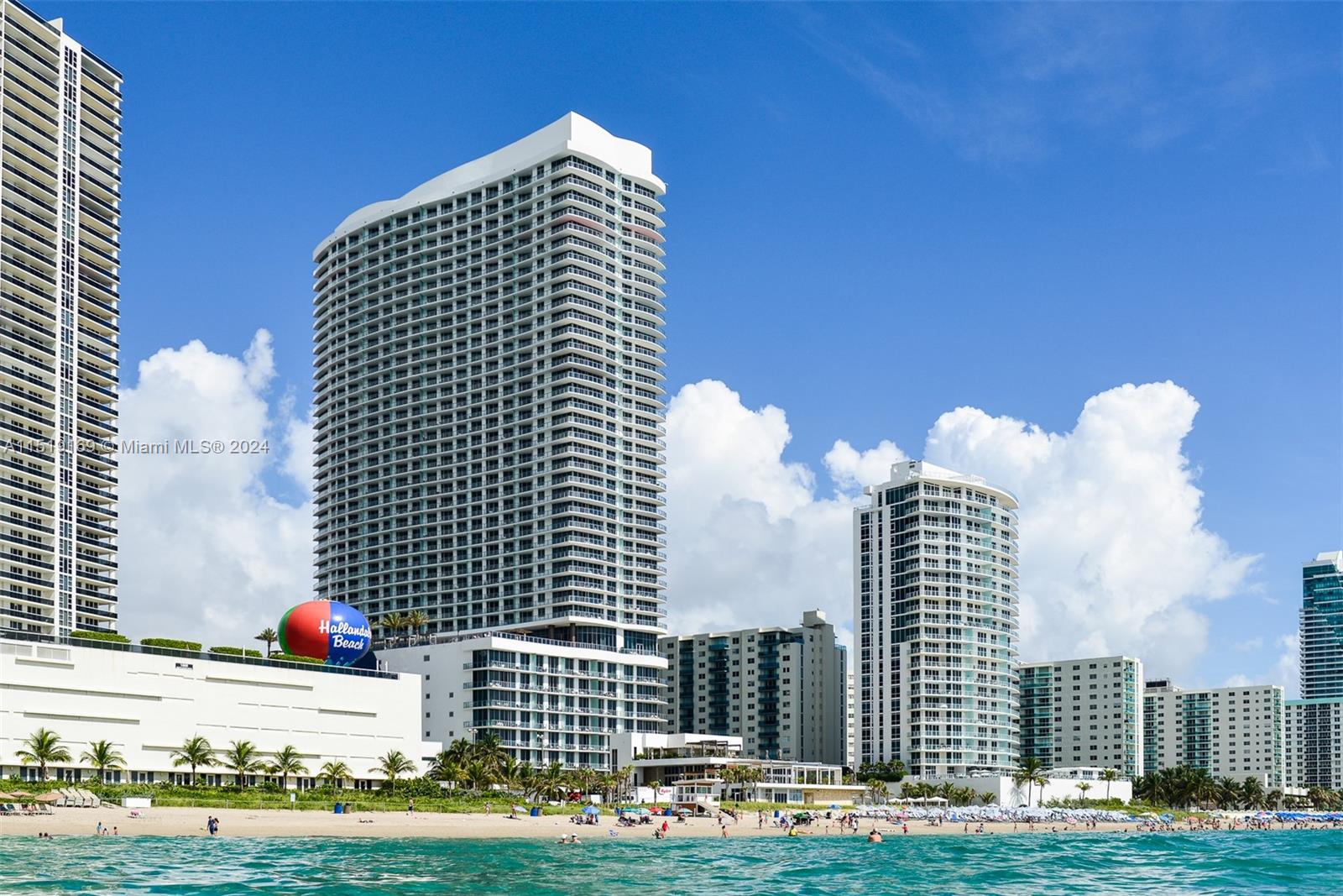 4111 S Ocean Dr 1905, Hollywood, Florida 33019, 2 Bedrooms Bedrooms, ,2 BathroomsBathrooms,Residential,For Sale,4111 S Ocean Dr 1905,A11519169
