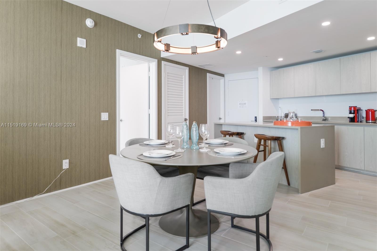 4111 S Ocean Dr 1905, Hollywood, Florida 33019, 2 Bedrooms Bedrooms, ,2 BathroomsBathrooms,Residential,For Sale,4111 S Ocean Dr 1905,A11519169