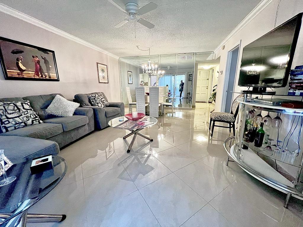 4191 NW 41st St 214, Lauderdale Lakes, Florida 33319, 1 Bedroom Bedrooms, ,1 BathroomBathrooms,Residential,For Sale,4191 NW 41st St 214,A11519206