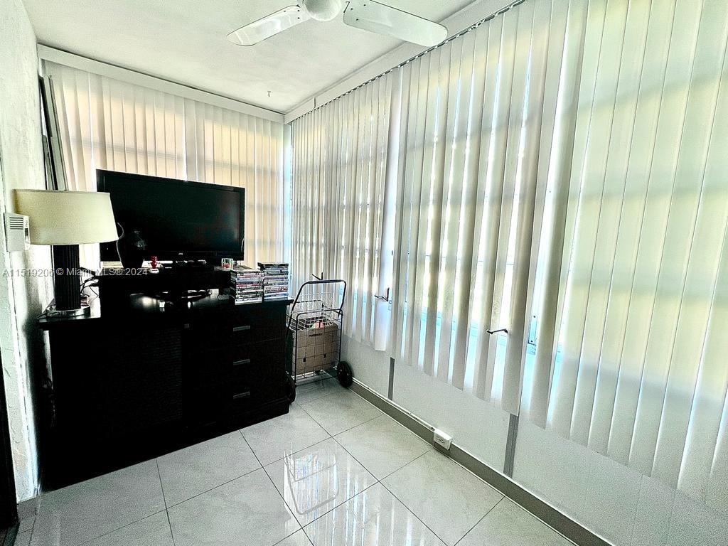 4191 NW 41st St 214, Lauderdale Lakes, Florida 33319, 1 Bedroom Bedrooms, ,1 BathroomBathrooms,Residential,For Sale,4191 NW 41st St 214,A11519206