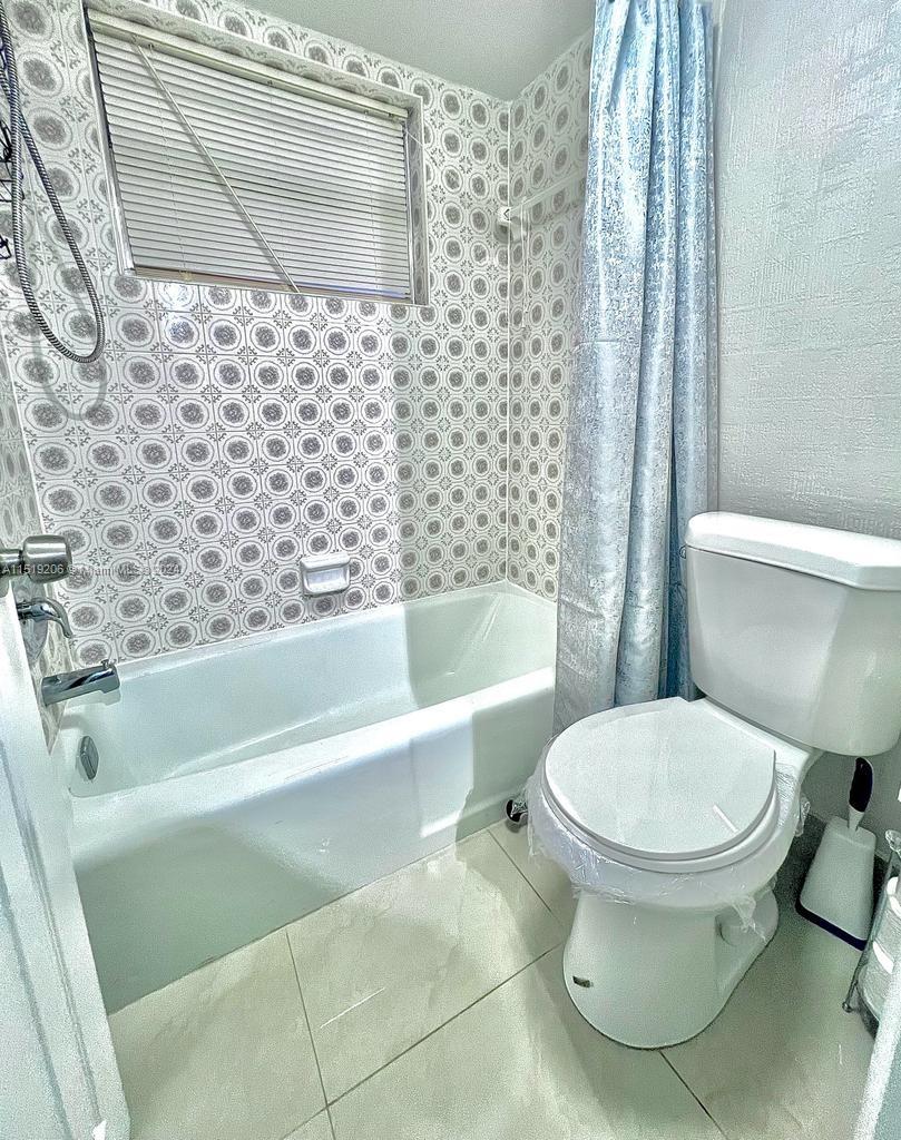 4191 NW 41st St 214, Lauderdale Lakes, Florida 33319, 1 Bedroom Bedrooms, ,1 BathroomBathrooms,Residential,For Sale,4191 NW 41st St 214,A11519206