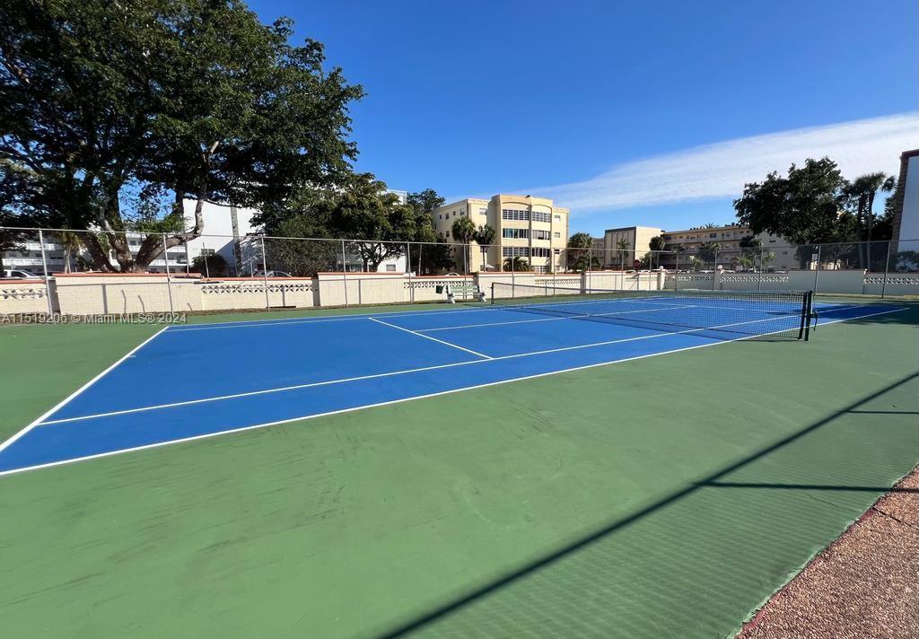 4191 NW 41st St 214, Lauderdale Lakes, Florida 33319, 1 Bedroom Bedrooms, ,1 BathroomBathrooms,Residential,For Sale,4191 NW 41st St 214,A11519206
