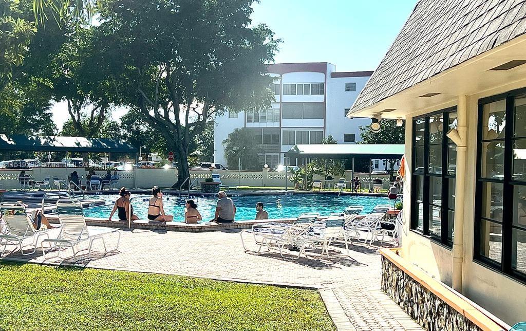 4191 NW 41st St 214, Lauderdale Lakes, Florida 33319, 1 Bedroom Bedrooms, ,1 BathroomBathrooms,Residential,For Sale,4191 NW 41st St 214,A11519206