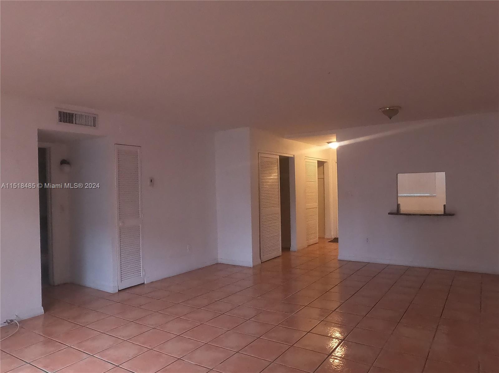8650 SW 67th ave 1007, Pinecrest, Florida 33156, 1 Bedroom Bedrooms, ,1 BathroomBathrooms,Residentiallease,For Rent,8650 SW 67th ave 1007,A11518485