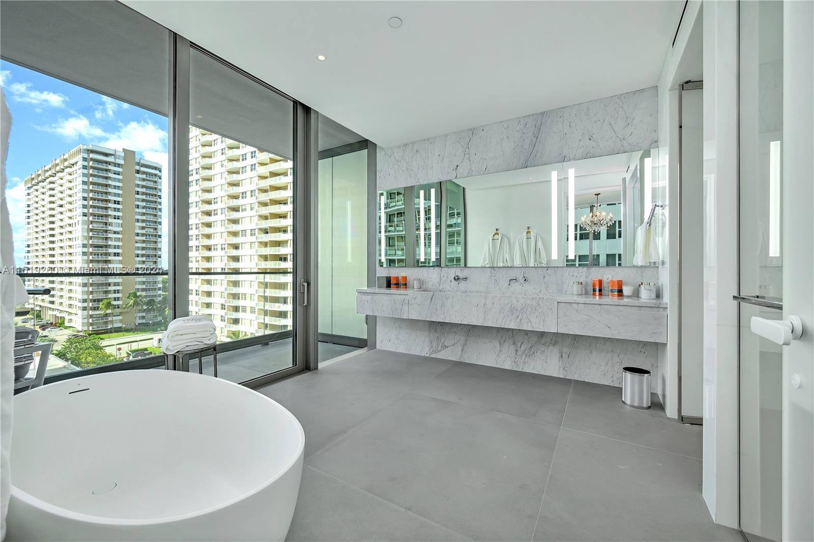 2000 S Ocean Dr 7B, Hallandale Beach, Florida 33009, 3 Bedrooms Bedrooms, ,3 BathroomsBathrooms,Residential,For Sale,2000 S Ocean Dr 7B,A11519260