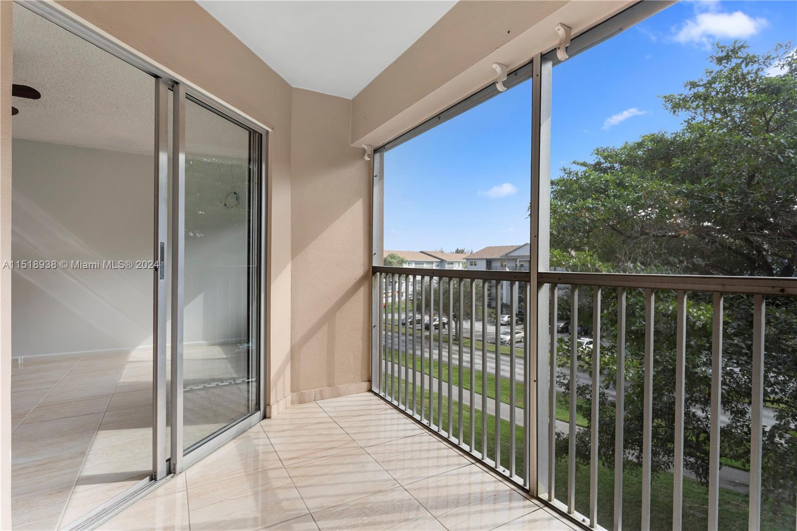 12600 SW 5th Ct 404L, Pembroke Pines, Florida 33027, 1 Bedroom Bedrooms, ,1 BathroomBathrooms,Residential,For Sale,12600 SW 5th Ct 404L,A11518938
