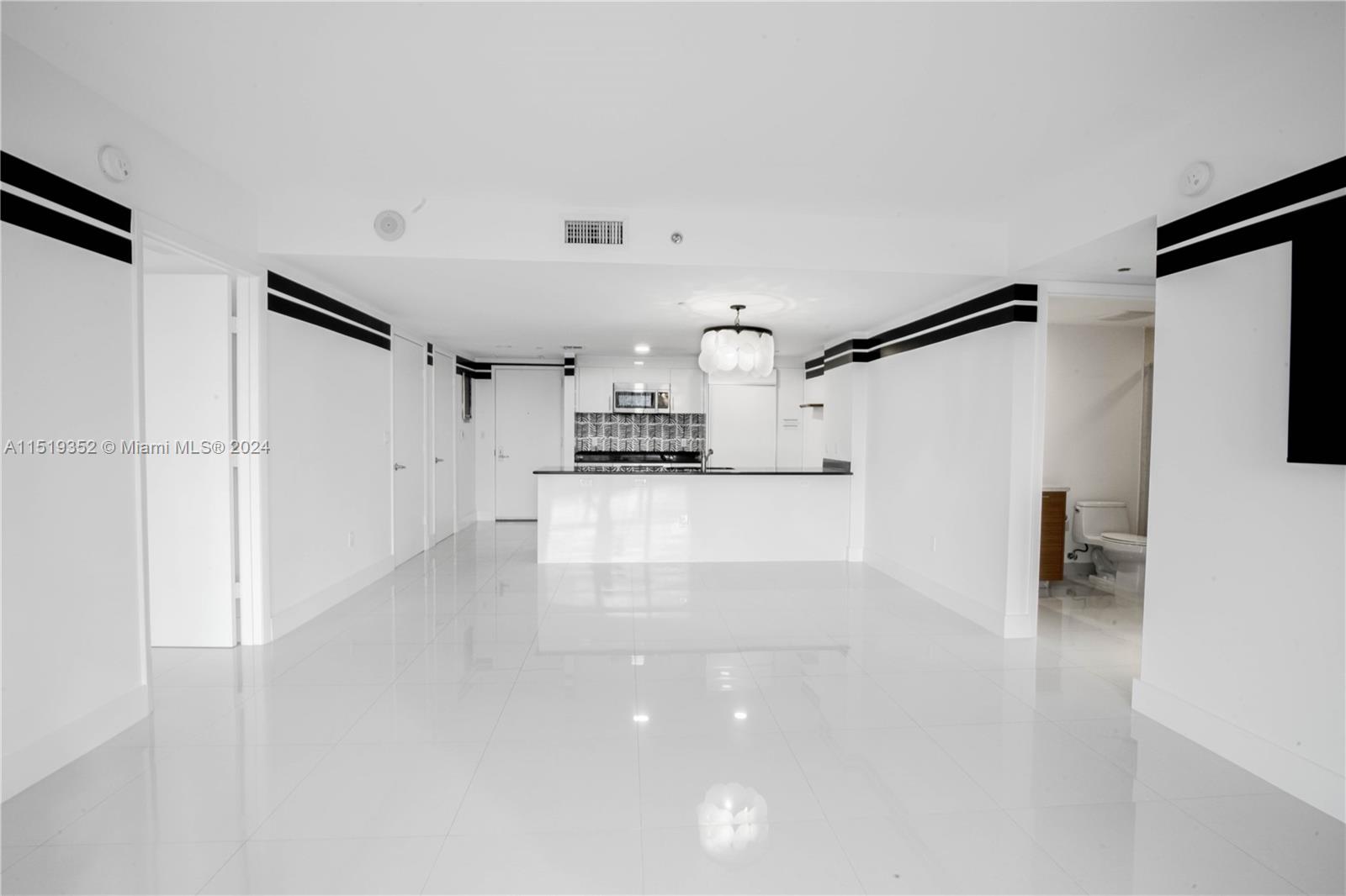 50 Biscayne Blvd 1811, Miami, Florida 33132, 2 Bedrooms Bedrooms, ,2 BathroomsBathrooms,Residentiallease,For Rent,50 Biscayne Blvd 1811,A11519352