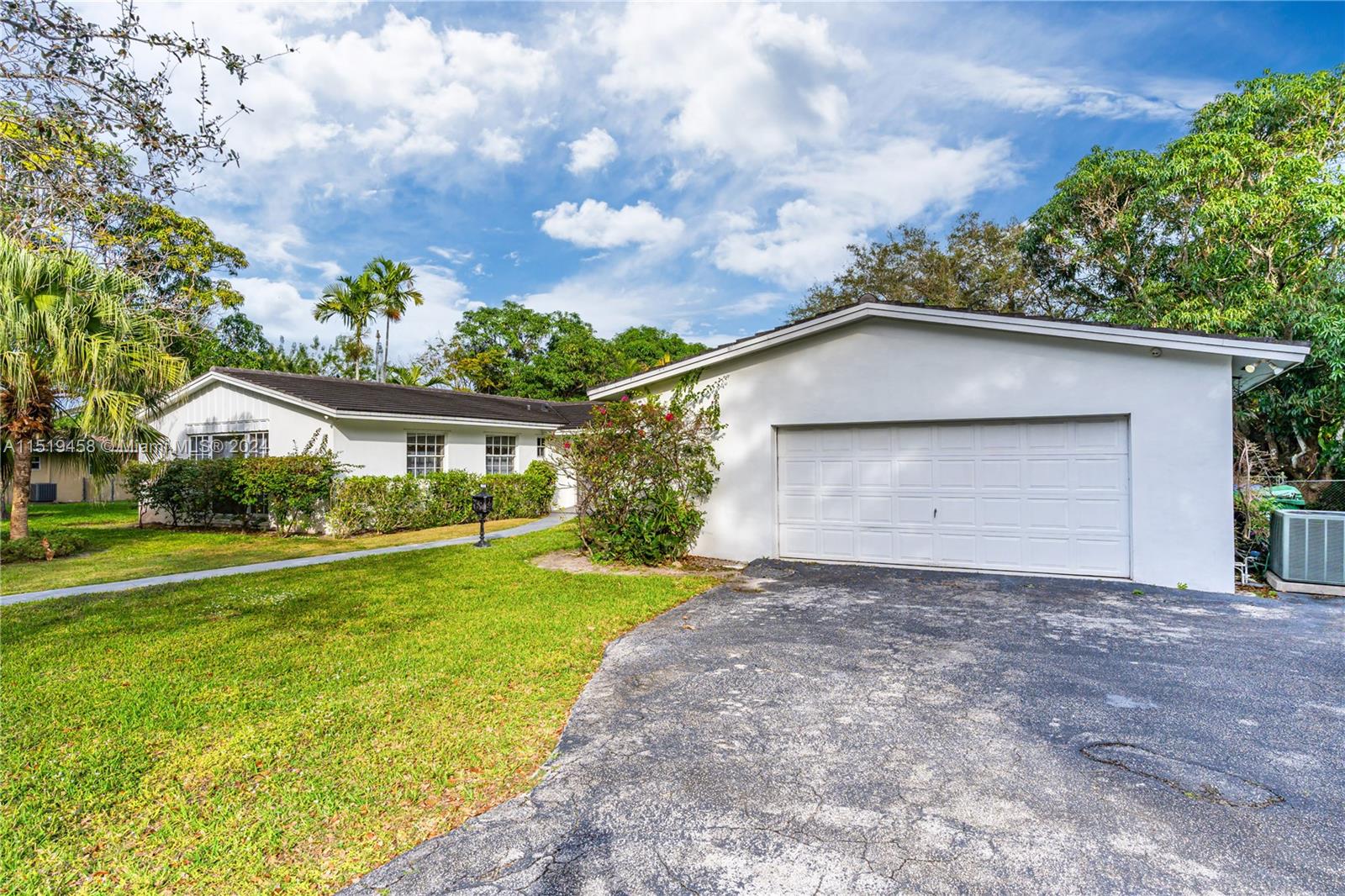 15101 SW 87th Ave, Palmetto Bay, Florida 33176, 6 Bedrooms Bedrooms, ,4 BathroomsBathrooms,Residential,For Sale,15101 SW 87th Ave,A11519458